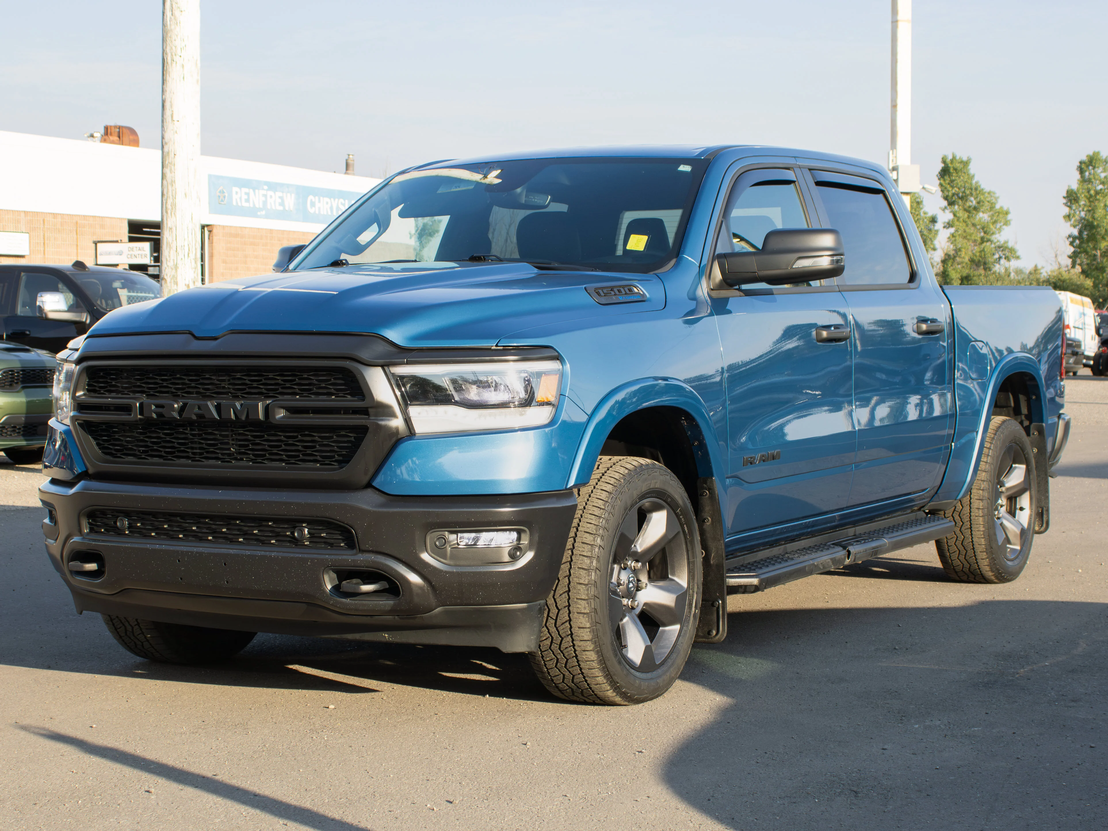 Used 2024 Blue RAM Big Horn* | 5.7L HEMI V8 | Heated Seats & Steering Wheel | 12 inches NAV Touchscreen image 12