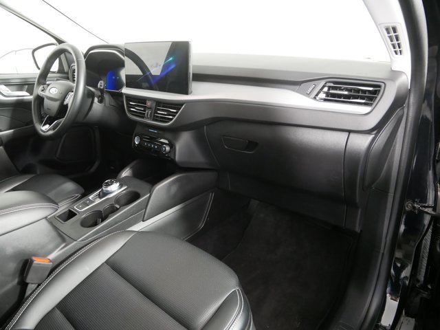2025 Ford Escape Platinum - Photo 17