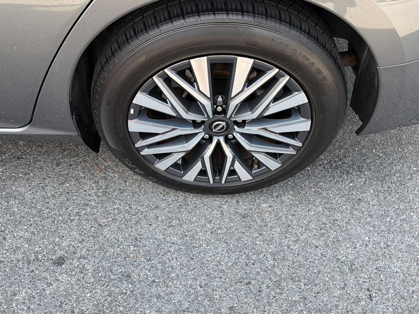 Used 2025 Gun Metallic Nissan SV image 36