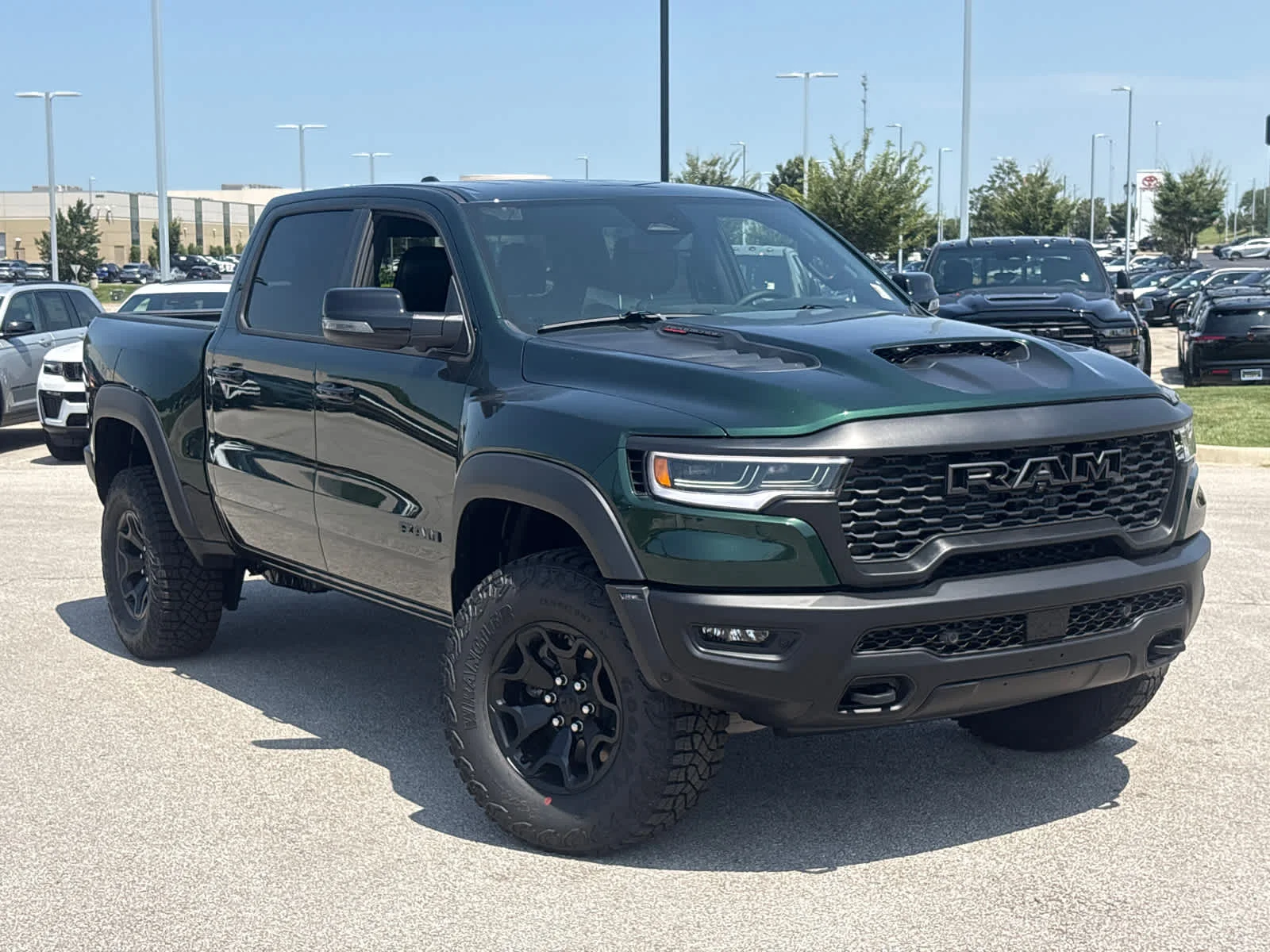 New 2026 Serrano-Green Metallic Exterior Paint RAM RHO image 2