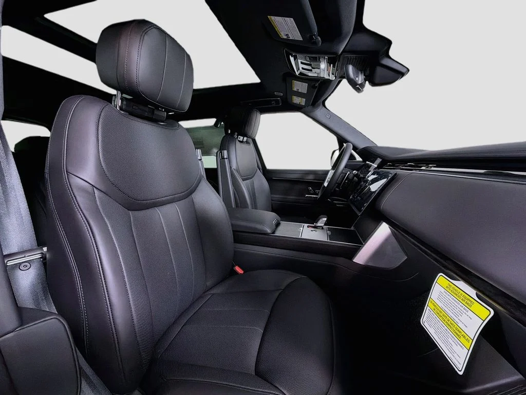 New 2026 Santorini Black Land Rover SE image 30