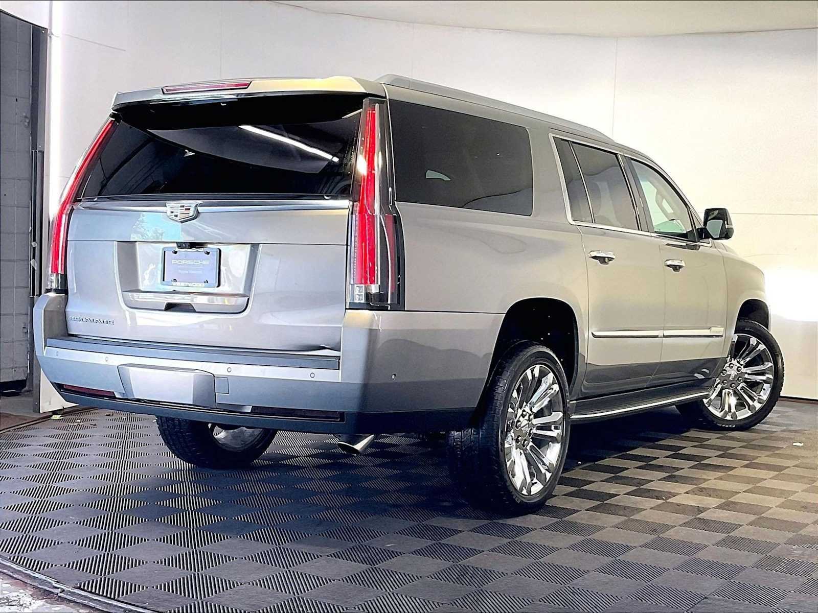 Pre-Owned 2019 Cadillac Escalade ESV Premium Luxury