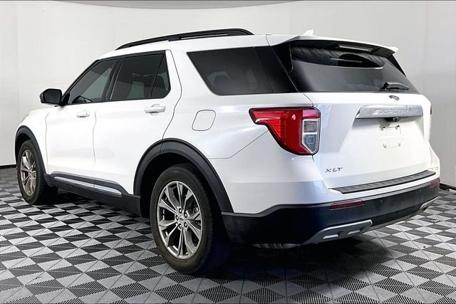 Used 2022 White Ford XLT image 2