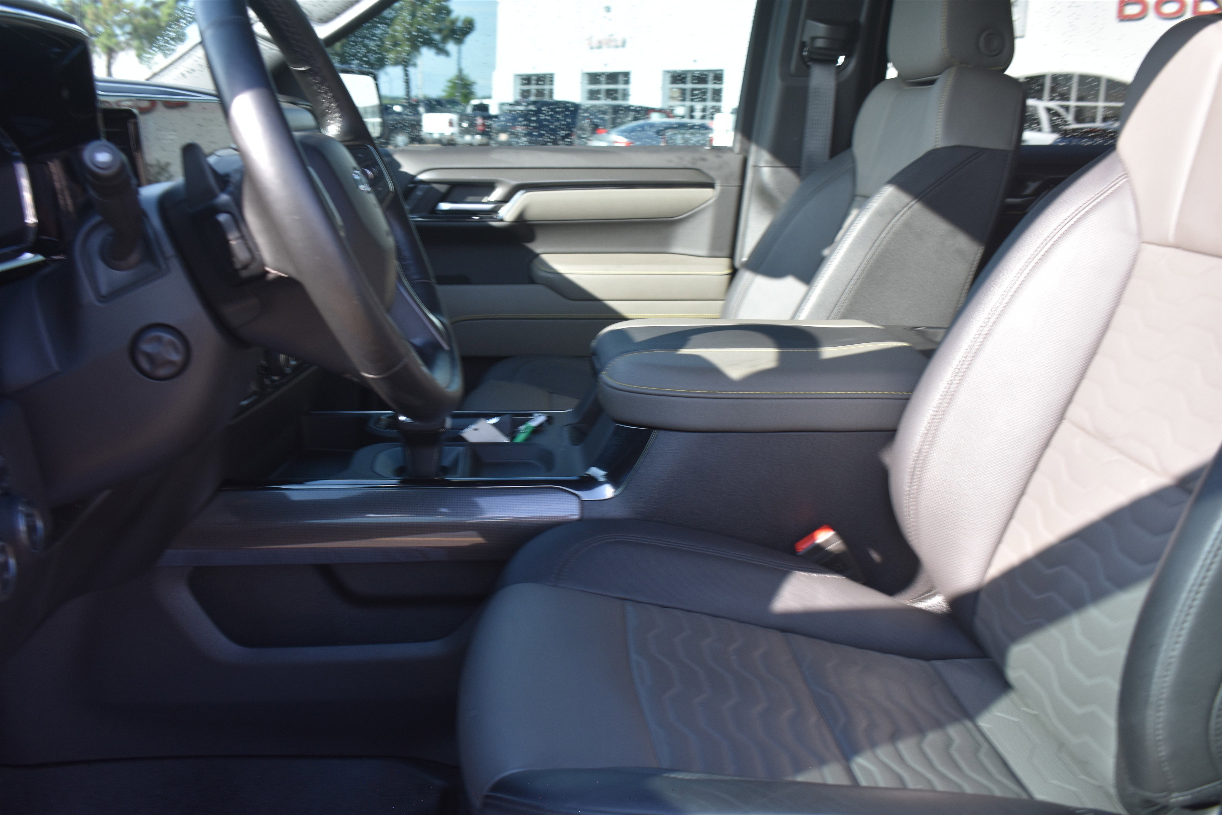 Used 2025 Slate Gray Metallic Chevrolet ZR2 image 17