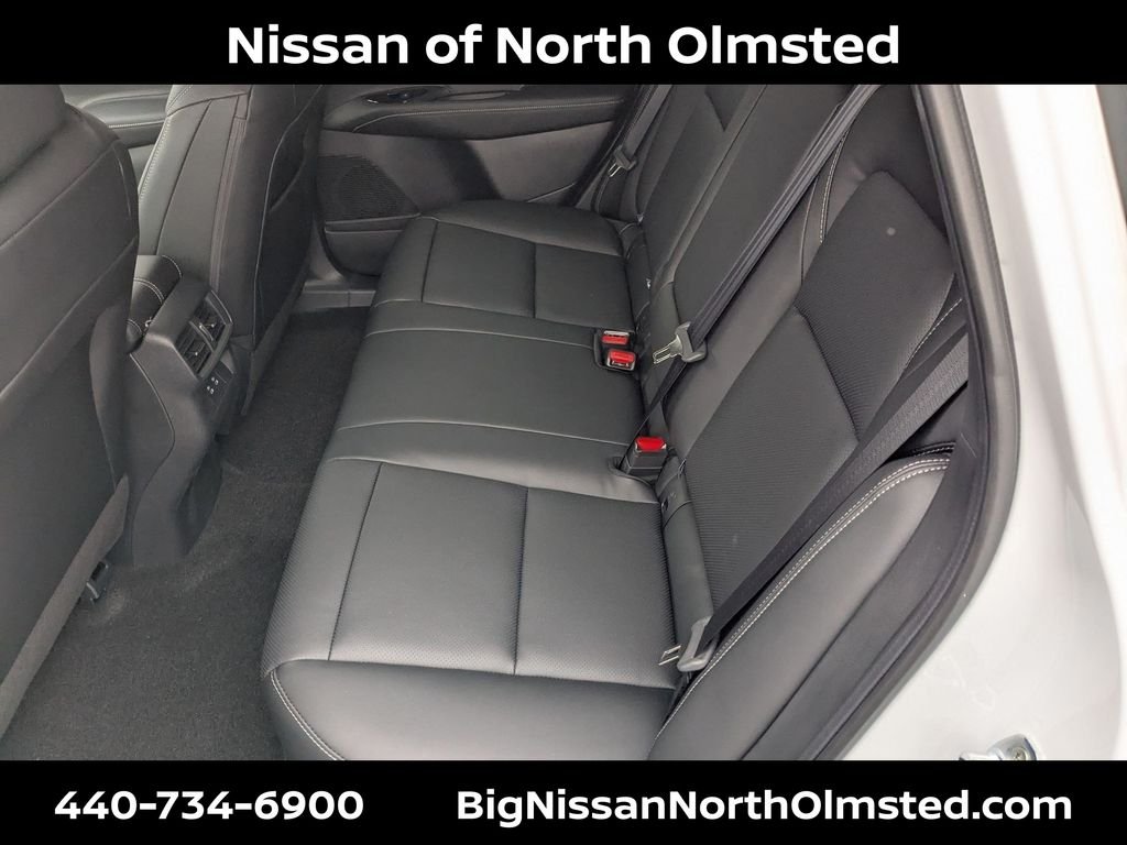 New 2026 Everest White Pearl TriCoat Nissan SL image 19