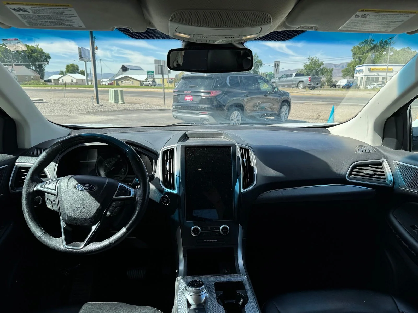 Used 2022 White Ford SEL image 10