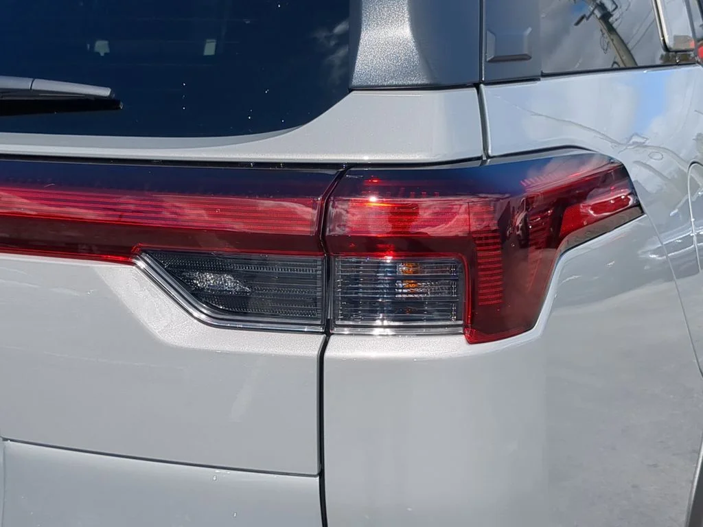 New 2026 RIVER ROCK PEARL Subaru Premium image 8