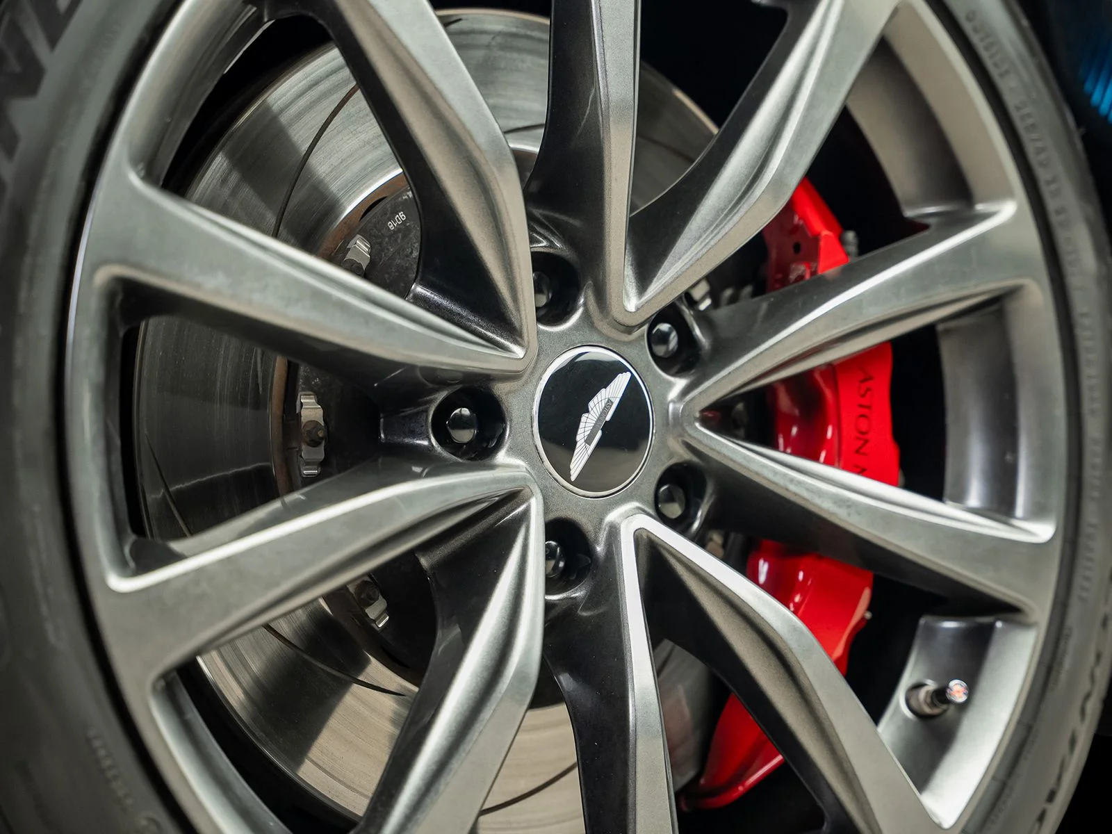 Used 2020 Blue Aston Martin Base image 6