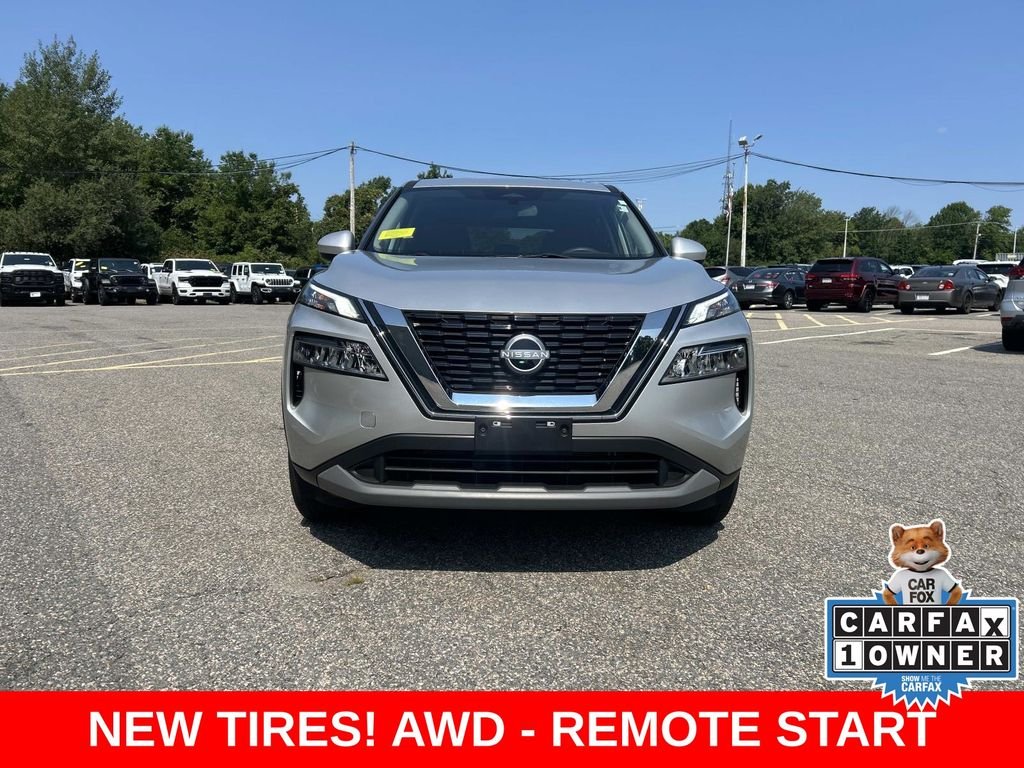 Used 2023 Silver Nissan SV image 8