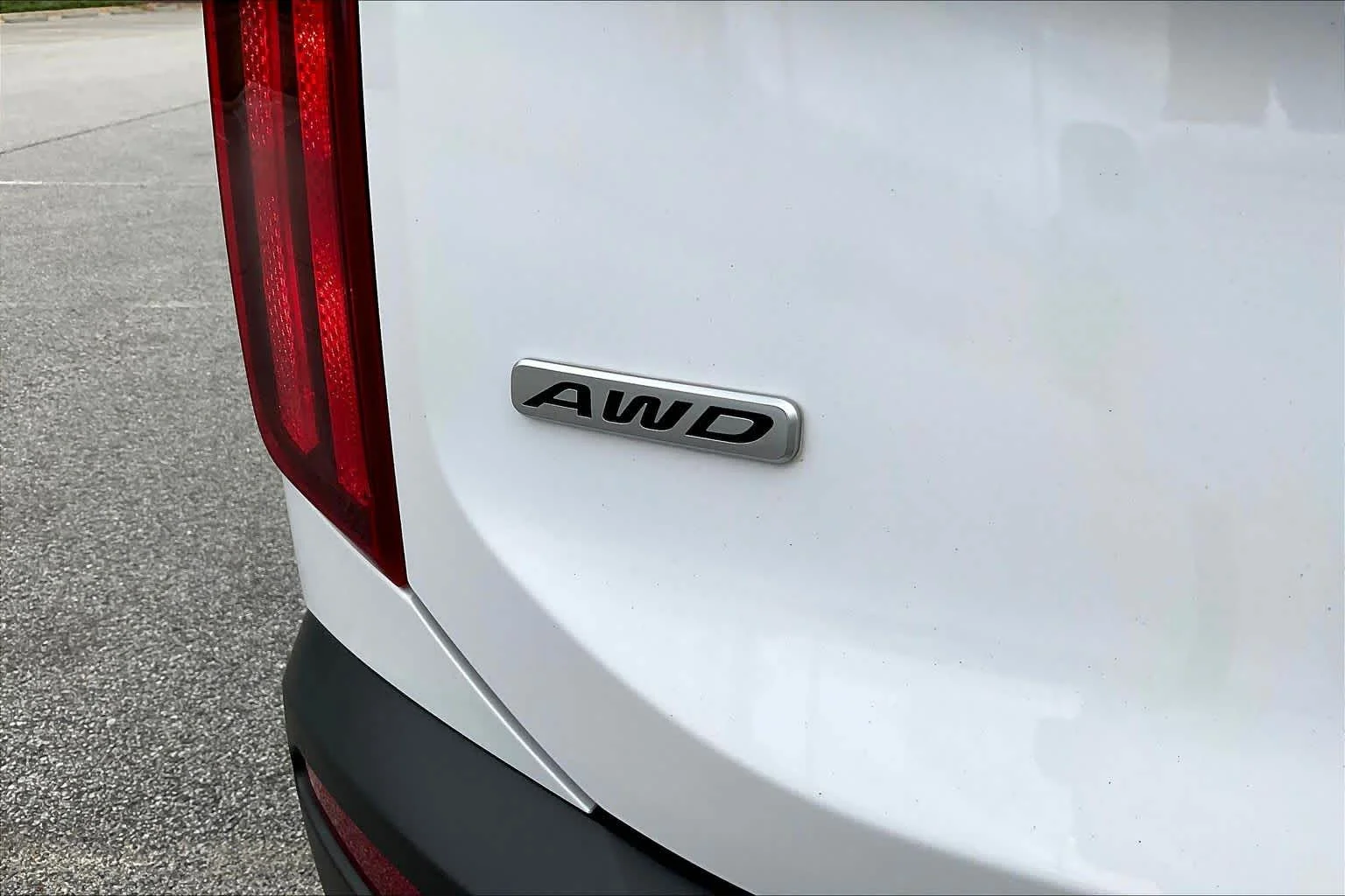 Used 2022 Glacial White Pearl Kia S image 10