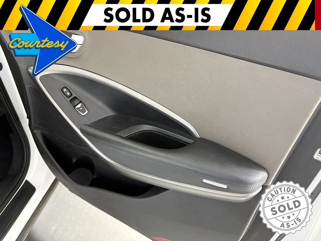 Used 2013 White Hyundai Base image 34