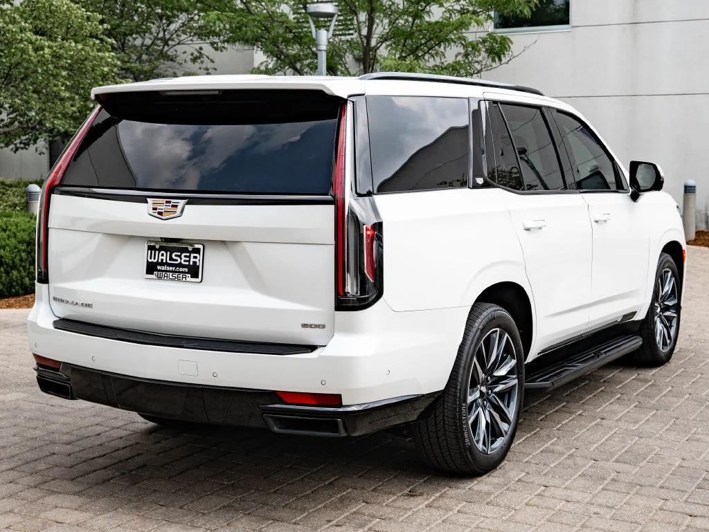 Used 2023 Crystal White Tricoat Cadillac Sport image 10