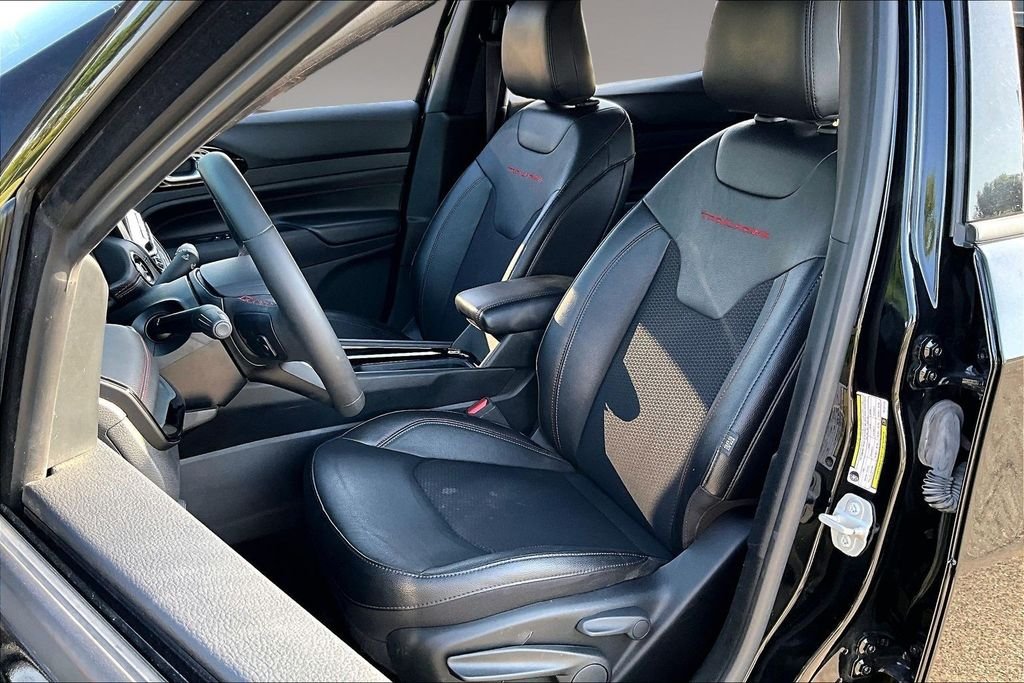 Used 2024 Black Jeep Trailhawk image 27