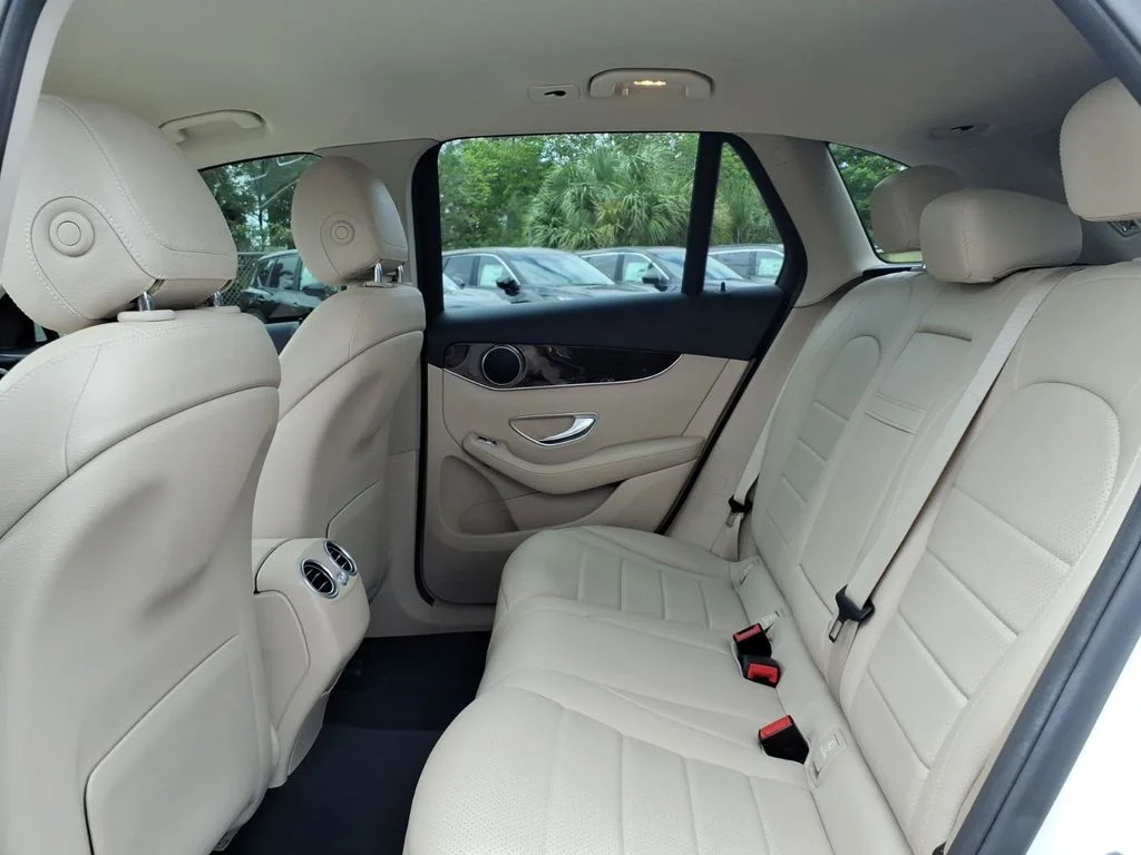 Used 2021 Polar White Mercedes-Benz GLC 300 image 7