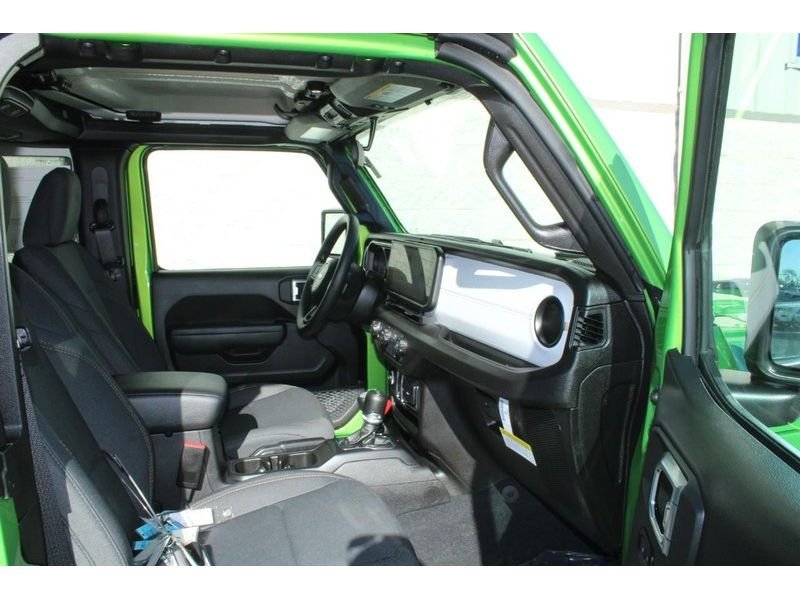 New 2026 Mojito Clear-Coat Exterior Paint Jeep Sport 4x4 image 7