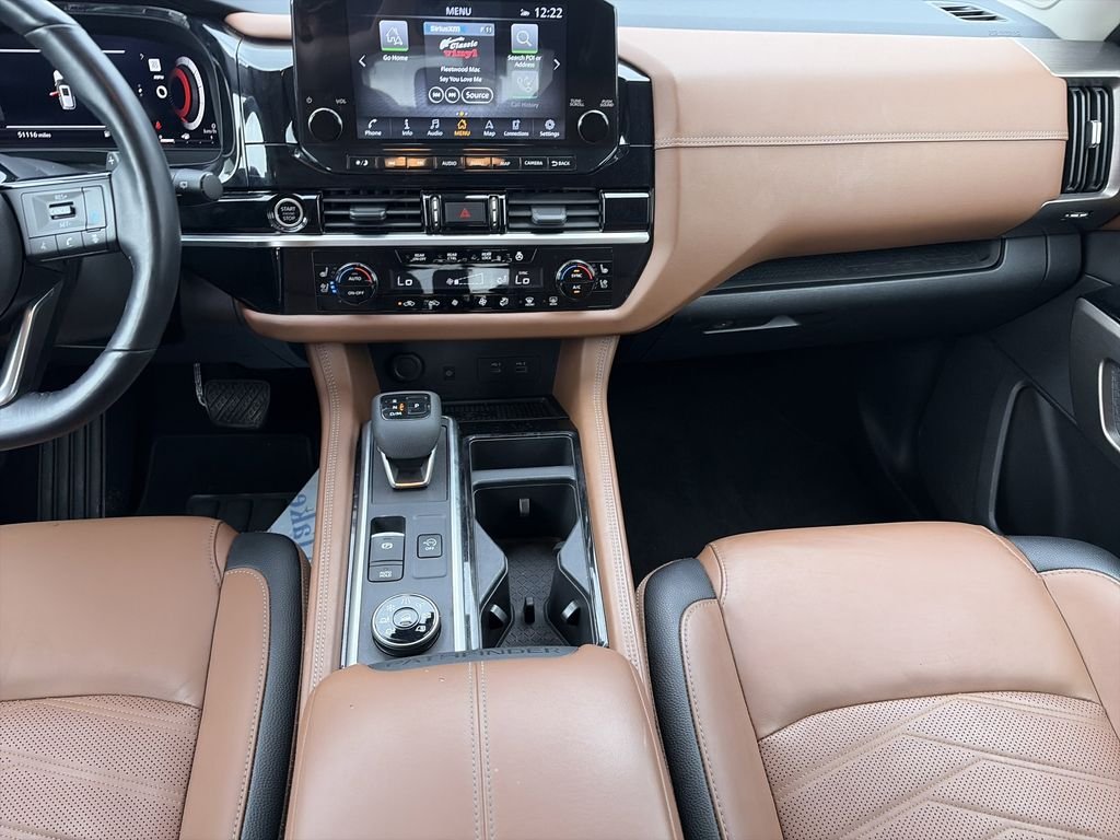 Used 2023 White Nissan Platinum image 15