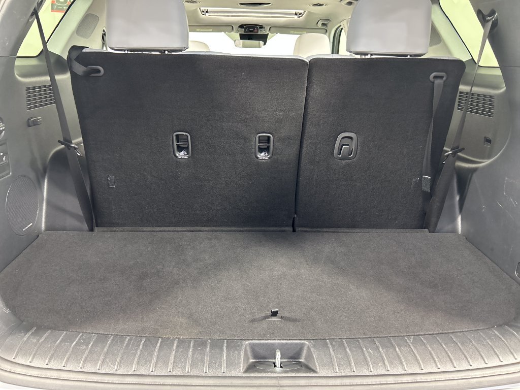 Used 2024 Silver Hyundai SEL image 22