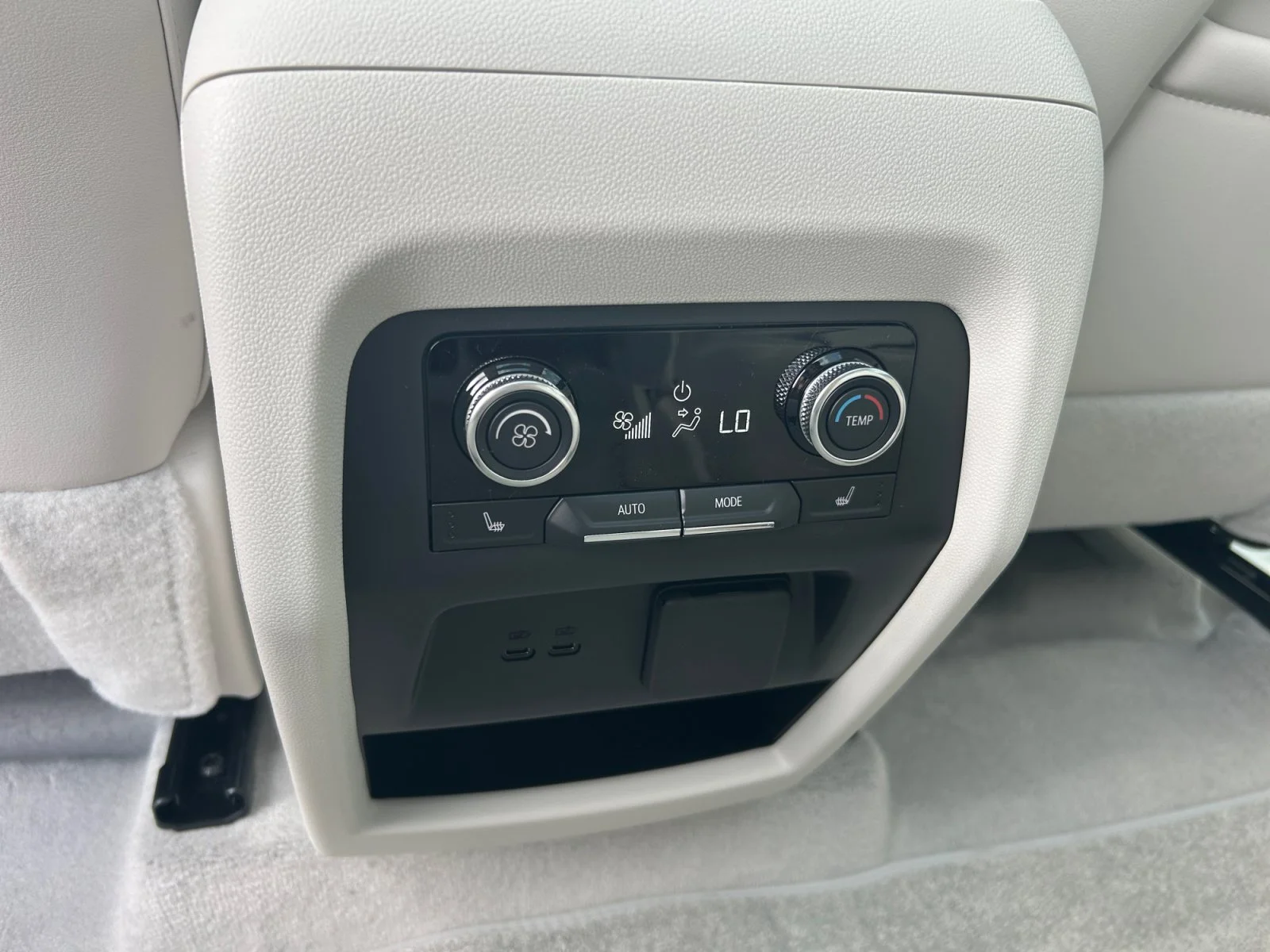 New 2026 Ebony Twilight Metallic Buick Avenir AWD image 21