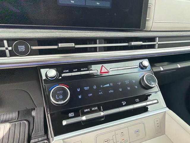 New 2027 Phantom Black Hyundai Limited image 29