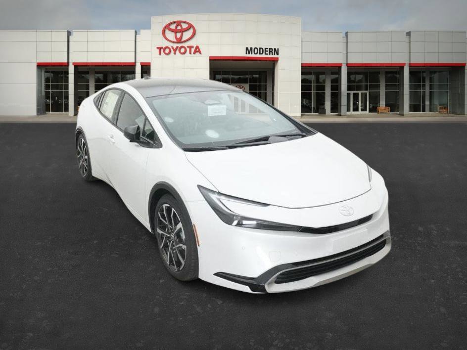 New 2026 Wind Chill Pearl Toyota XSE Premium image 32