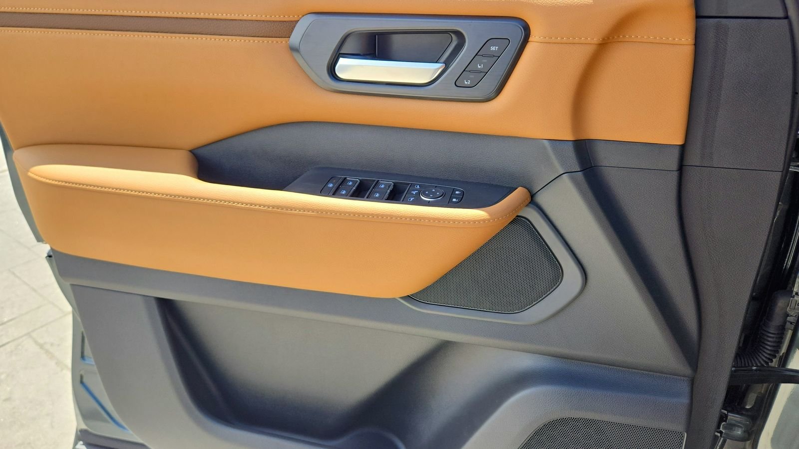 2026 Nissan Armada SL - Photo 15