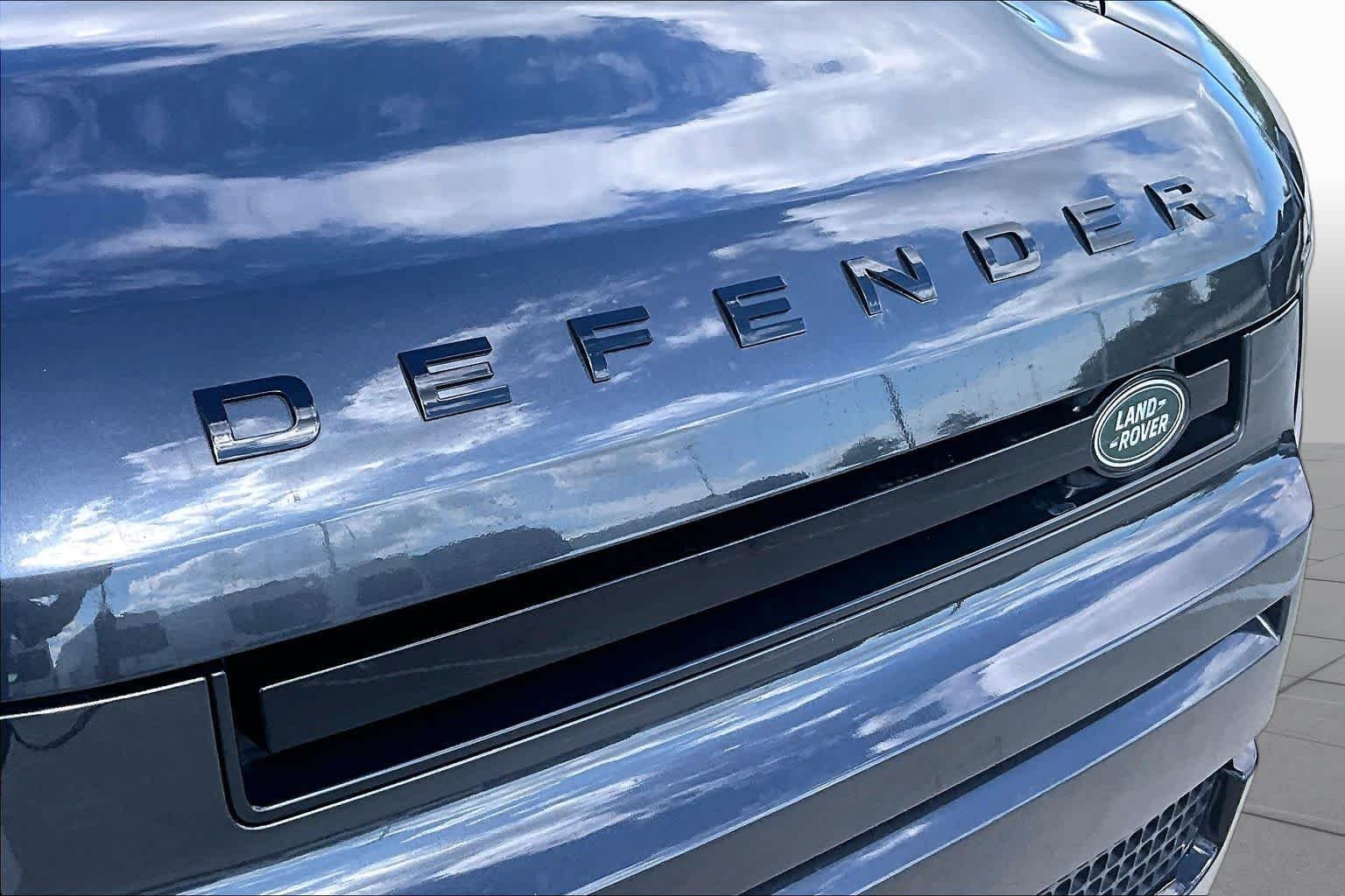 Used 2024 Carpathian Grey Premium Metallic Land Rover X-Dynamic SE image 26