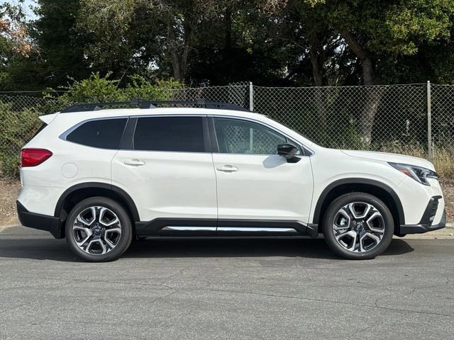 New 2026 CRYSTAL WHITE PEARL Subaru Limited 7-Passenger image 3