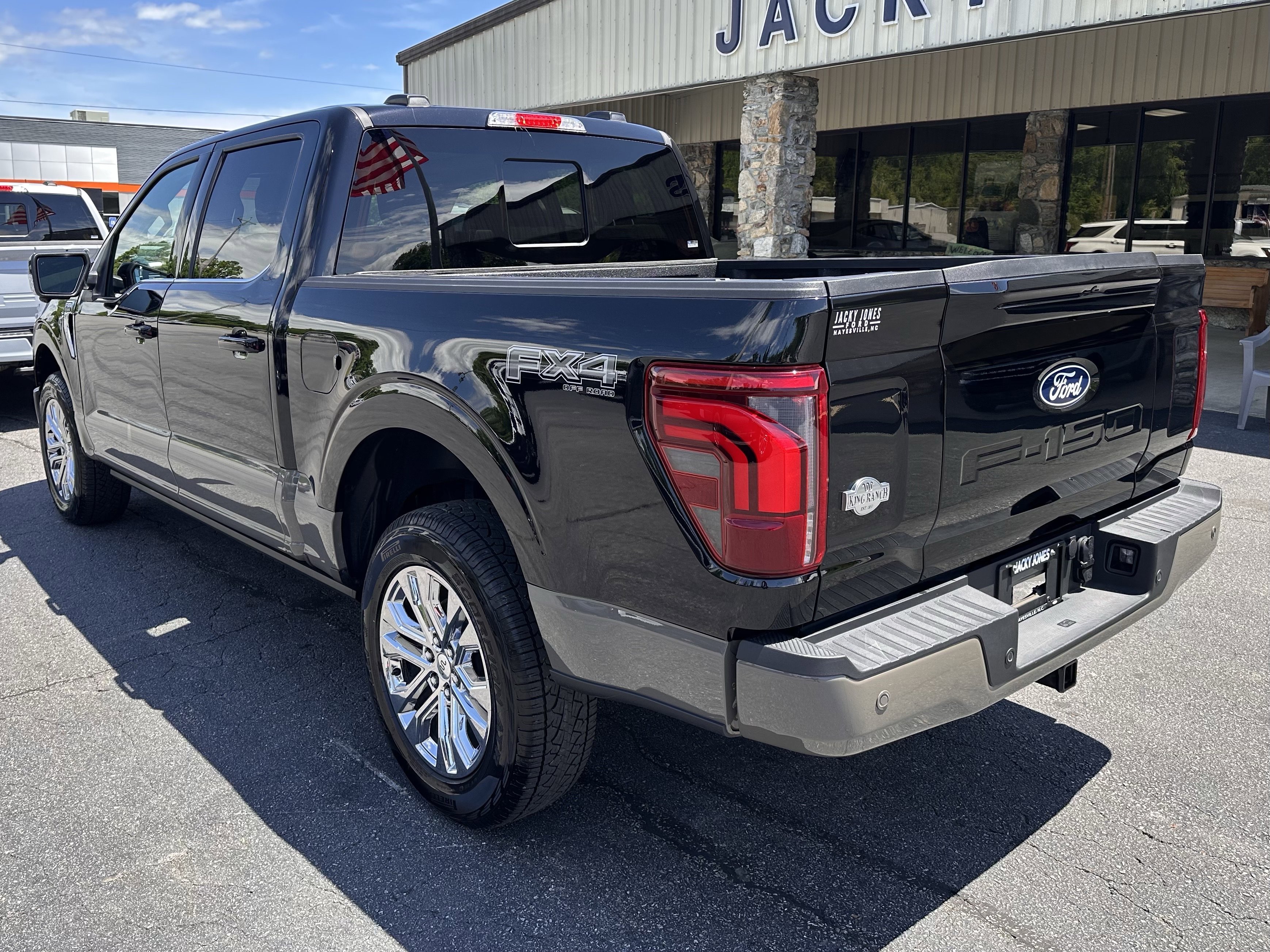 Certified Used 2025 Agate Black Metallic Ford King Ranch image 8