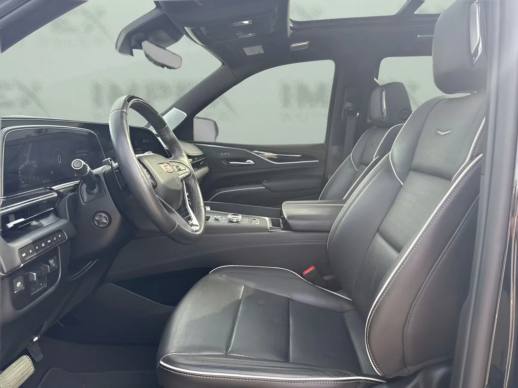 Used 2023 Black Cadillac Sport image 9