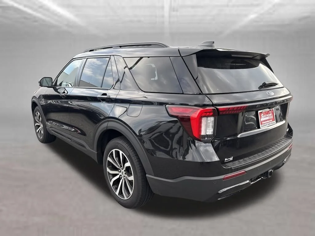 Used 2025 Black Ford ST-Line image 4
