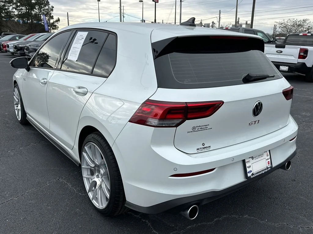 Used 2025 White Volkswagen 2.0T SE image 5