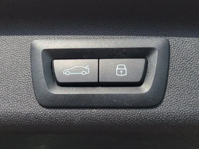 Used 2025 Green MINI S image 13