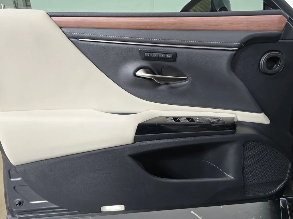 Used 2025 Gray Lexus 350 image 22