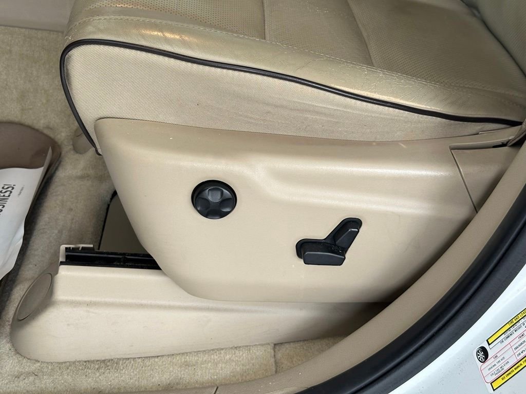 Used 2017 White Jeep Overland image 14