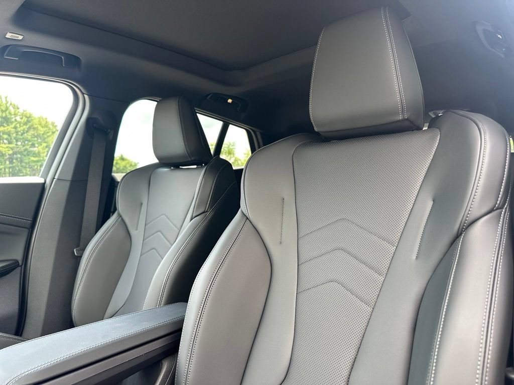 New 2026 Skyscraper Grey Metallic BMW xDrive28i image 16