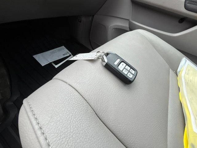 Used 2015 Gray Honda Touring image 22