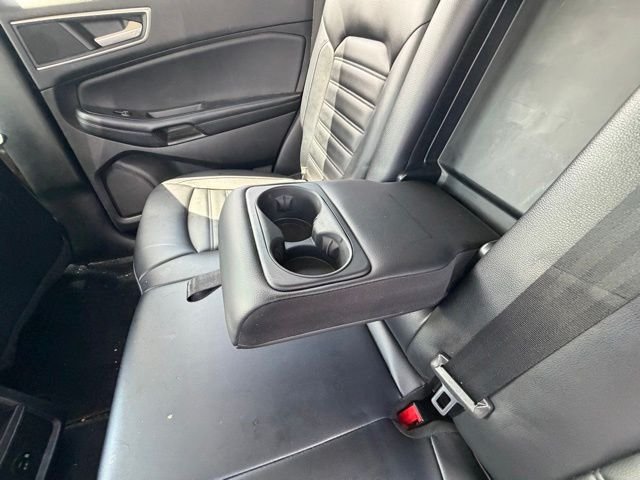 Used 2022 Black Ford SEL image 18