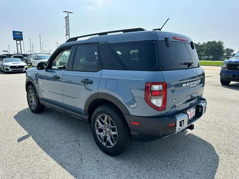 Used 2025 Velocity Blue Metallic Ford Big Bend 4x4 image 3