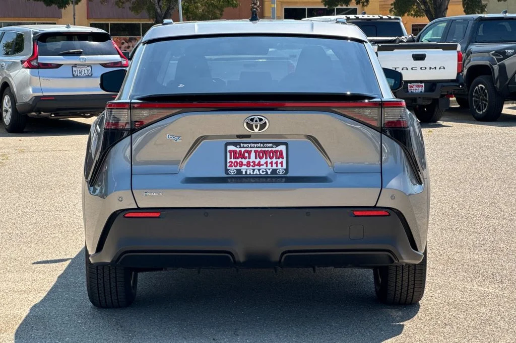 New 2026 Heavy Metal <sup>1</sup> Toyota  XLE image 7
