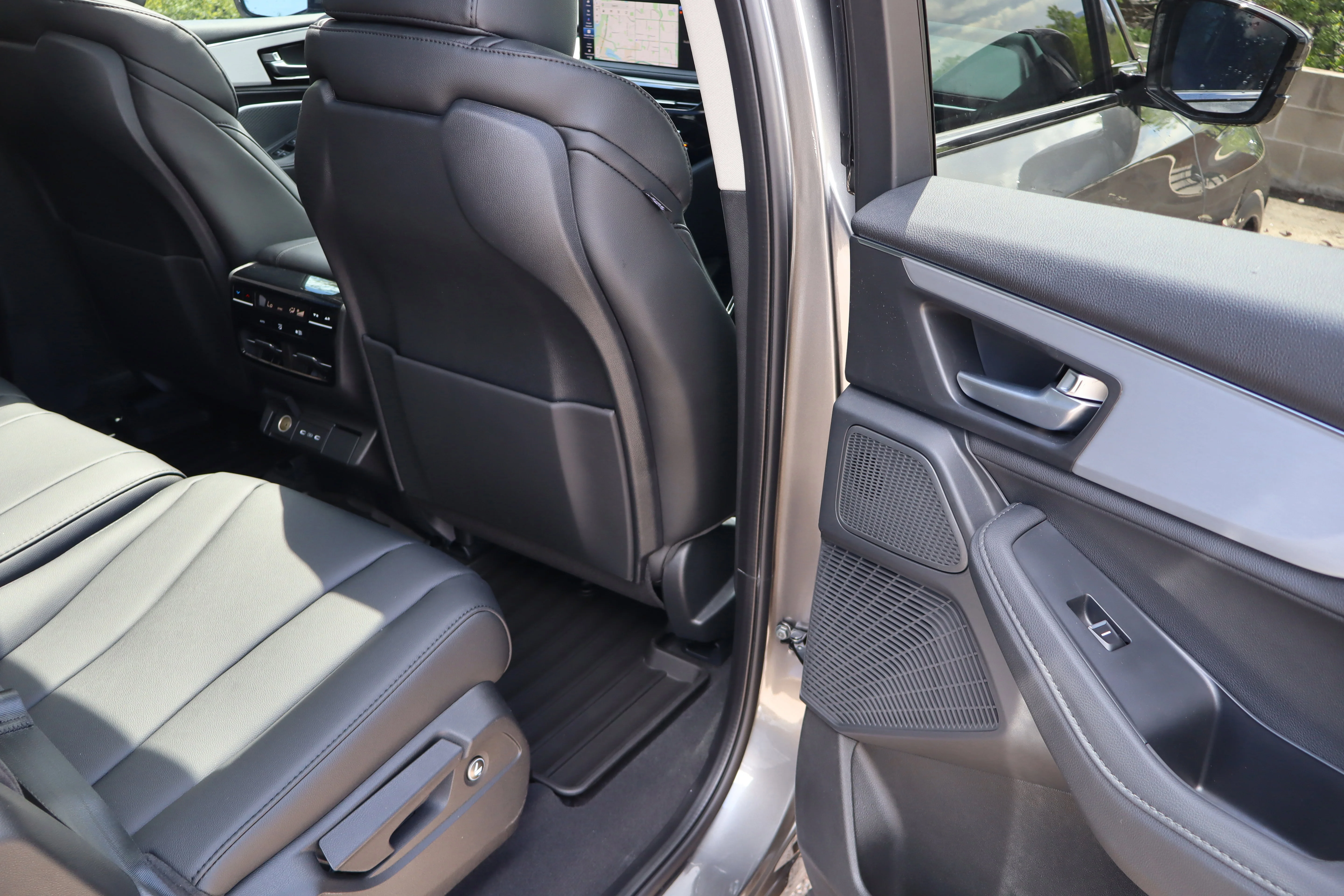 New 2026 Liquid Carbon Metallic Acura 4MDX image 31