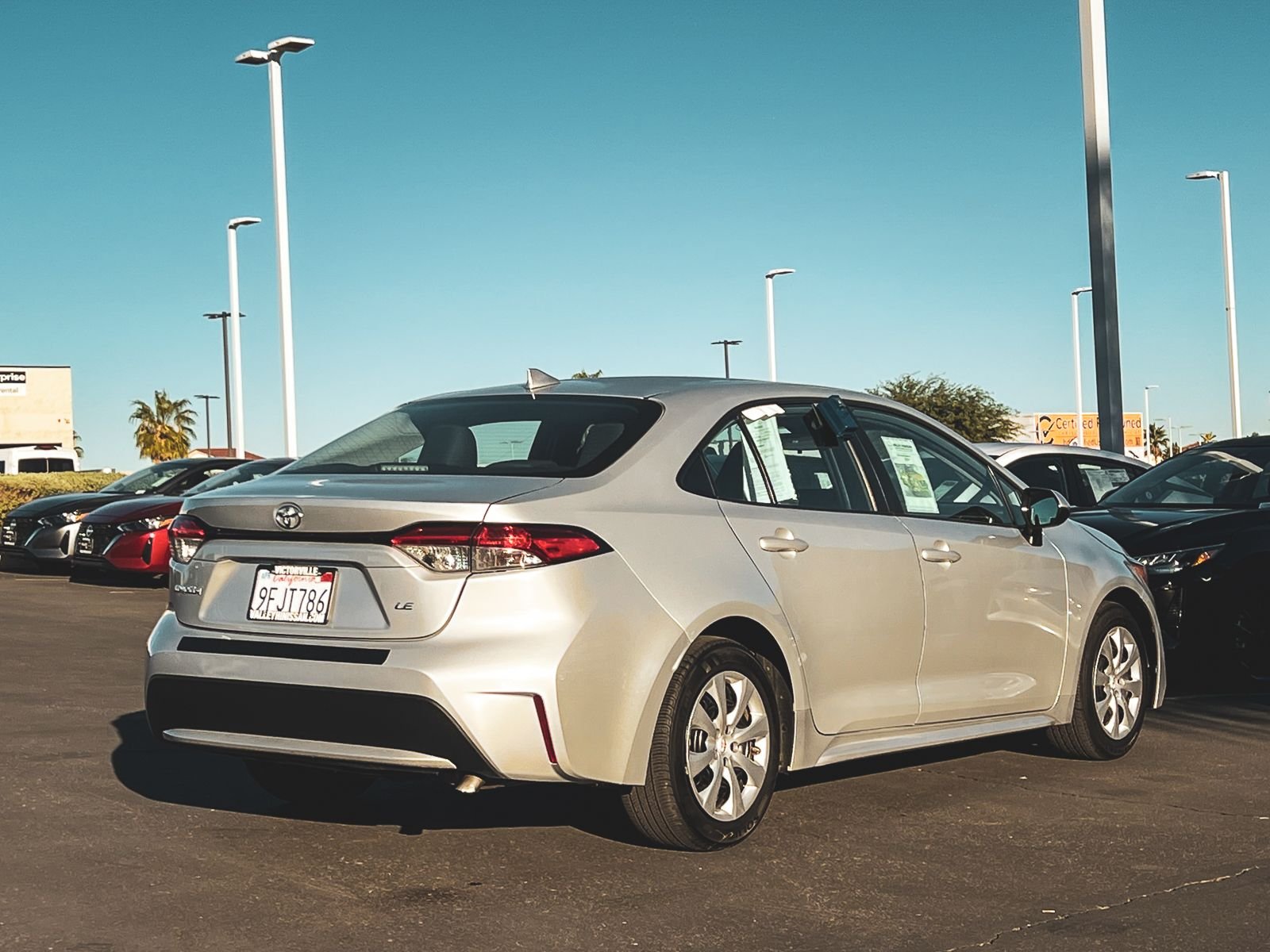 2021 Toyota Corolla LE photo 3