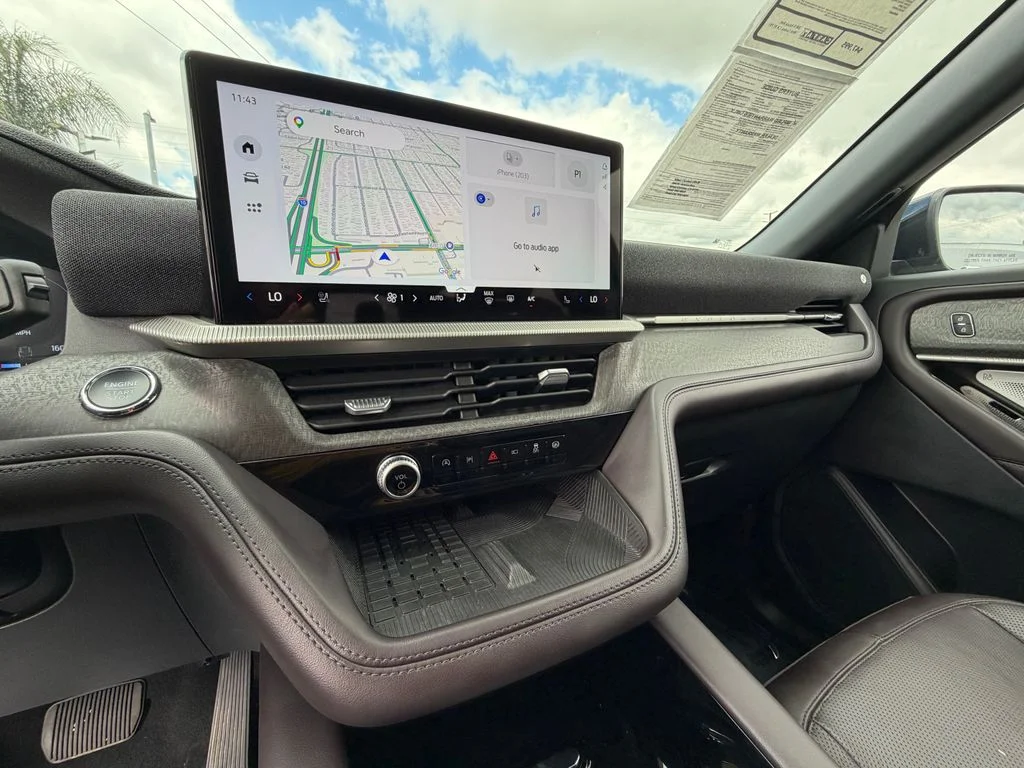 Used 2025 Gray Ford Platinum image 33