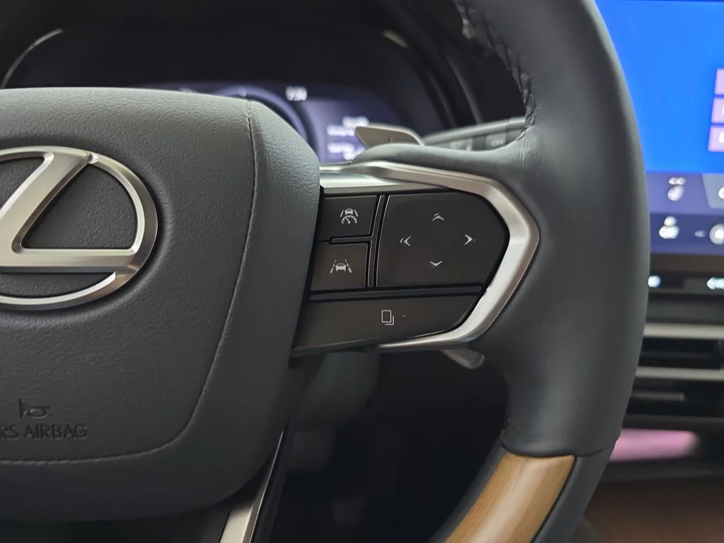 New 2026 Nori Green Pearl Lexus LUXURY image 18
