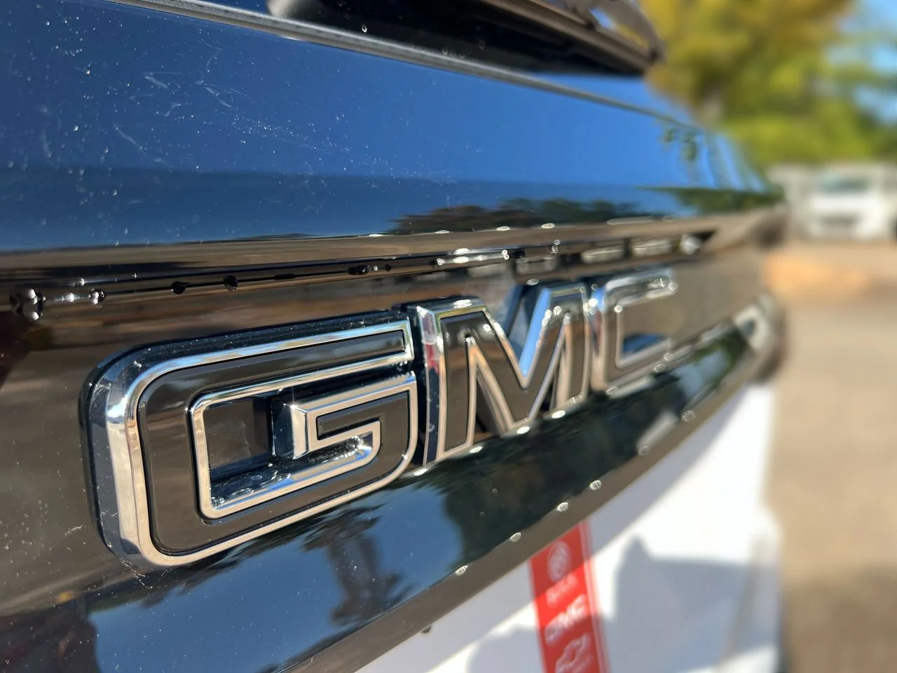 New 2026 Summit White GMC Elevation image 26