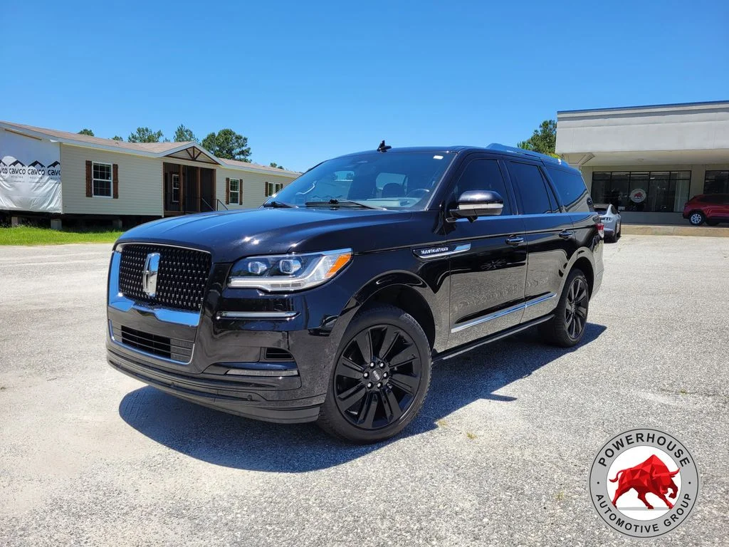 Used 2022 Black Lincoln Reserve image 1