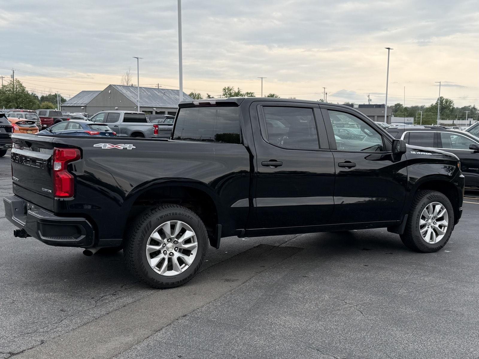 Used 2022 Black Chevrolet Custom image 6