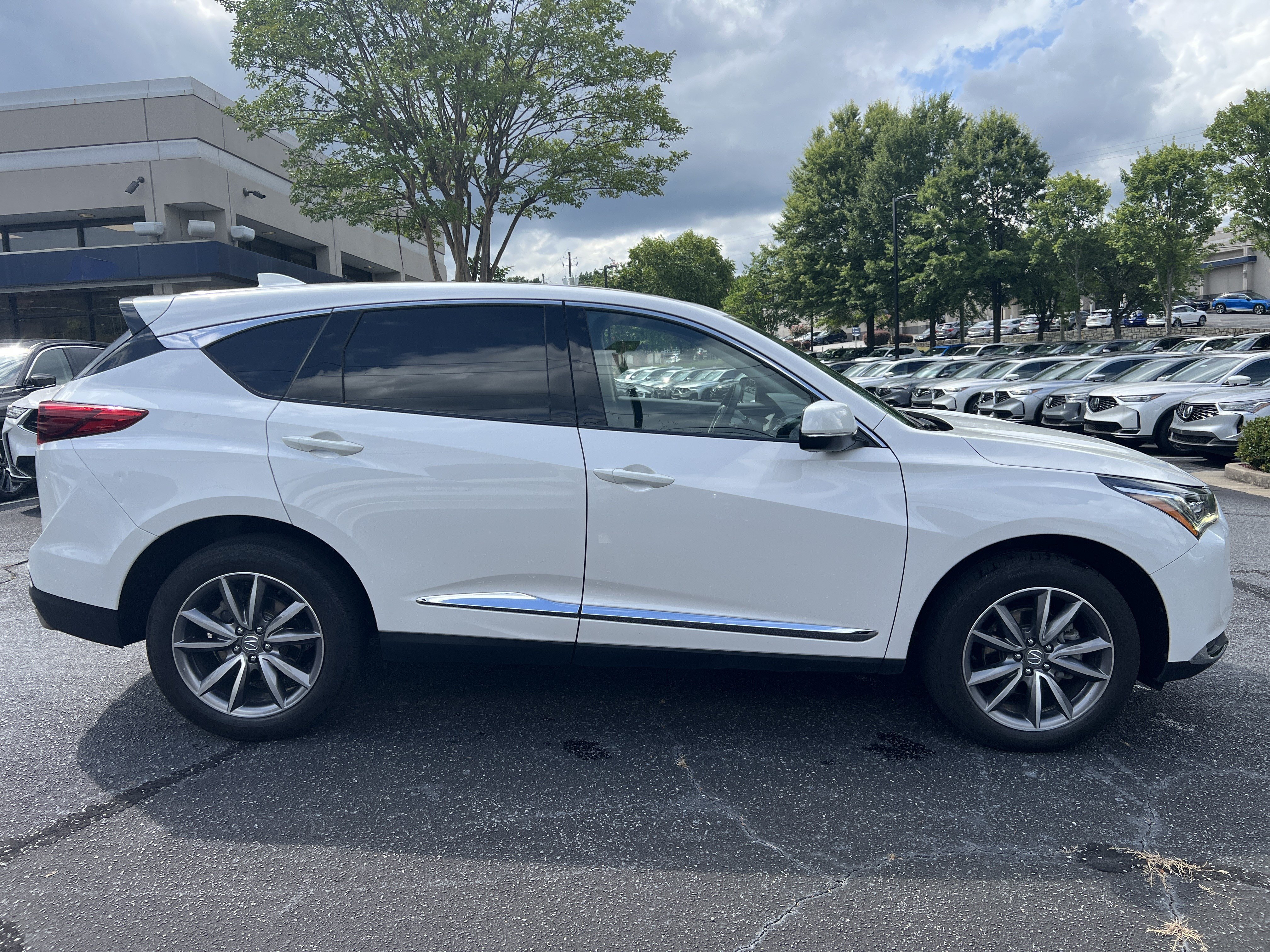 Used 2023  Acura w/Technology Package image 6
