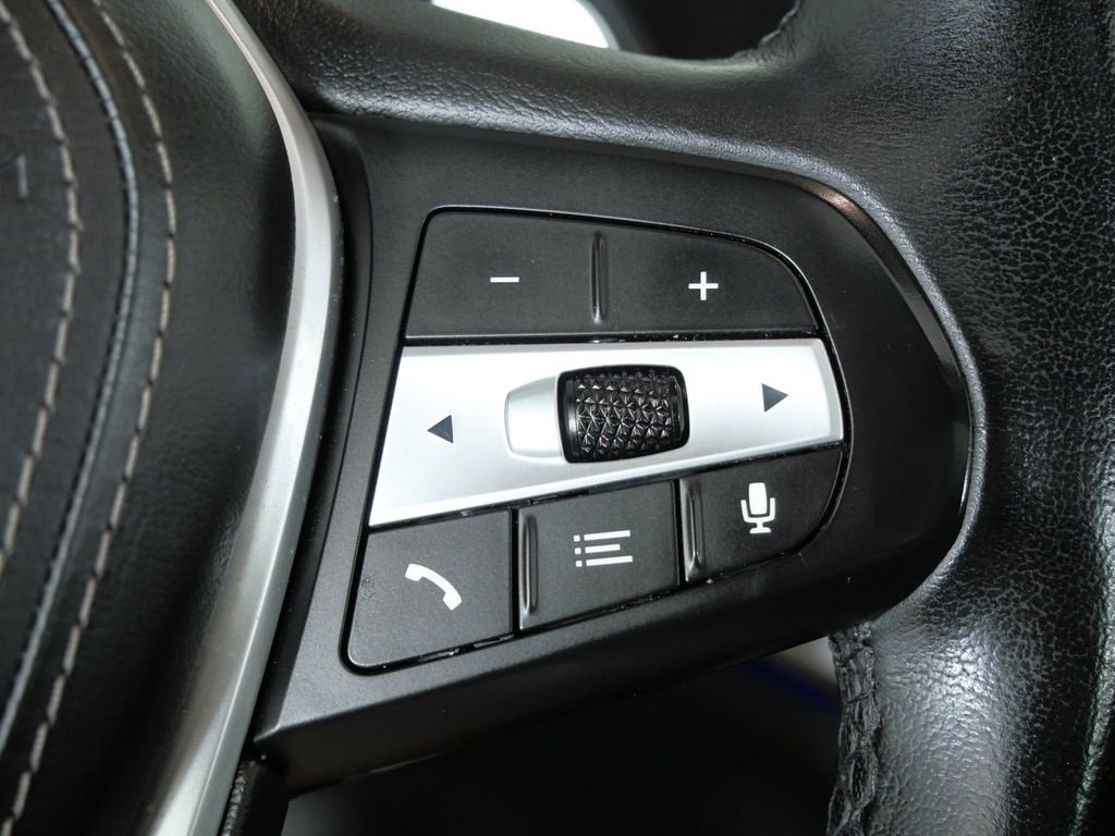 Used 2020 Jet Black BMW xDrive40i image 40