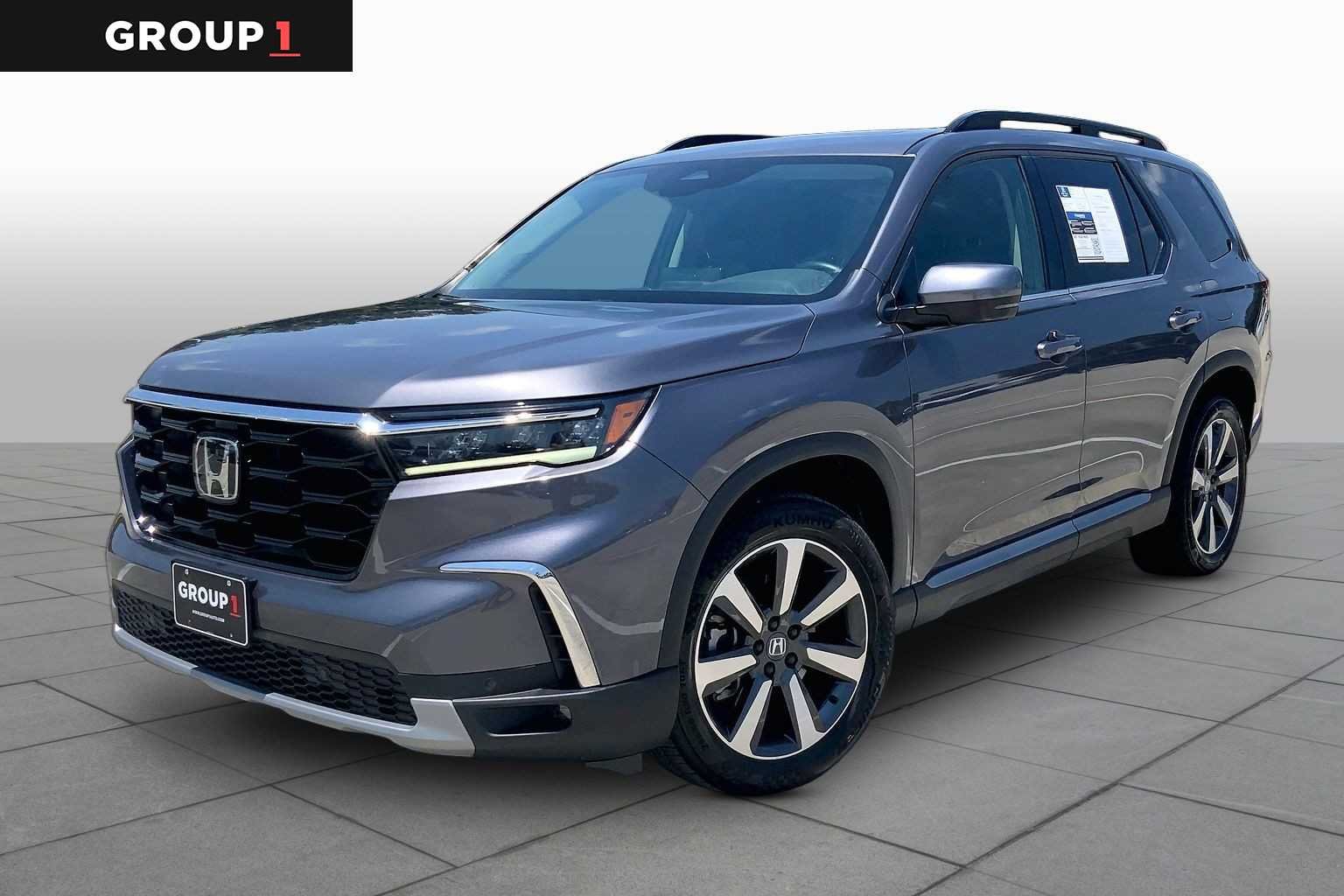 2025 Honda Pilot Touring 2WD's photo