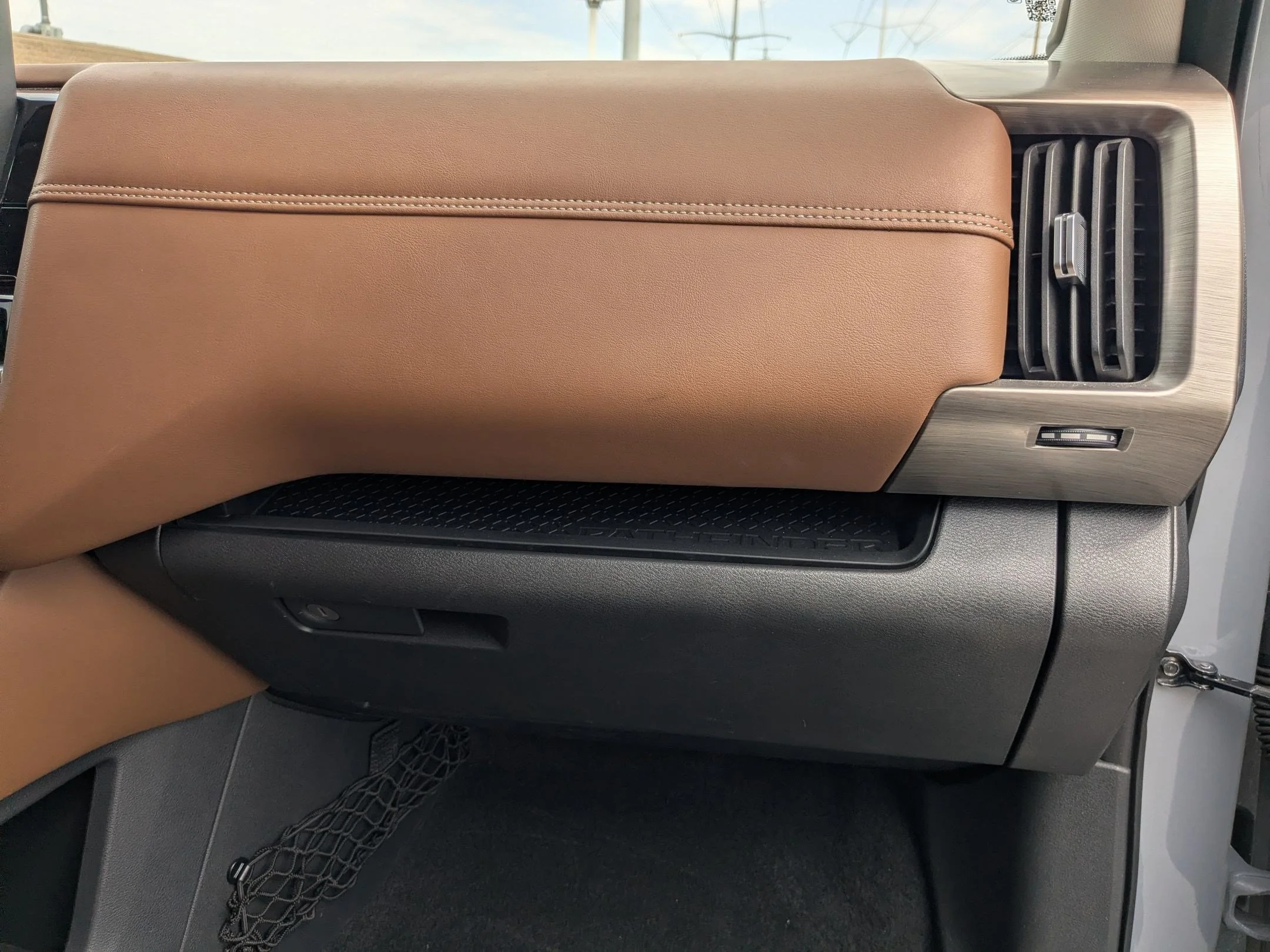 Used 2024 Boulder Gray Pearl Nissan Platinum image 32